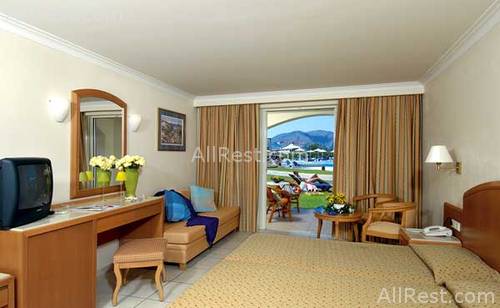 Pilot Beach Hotel 14
